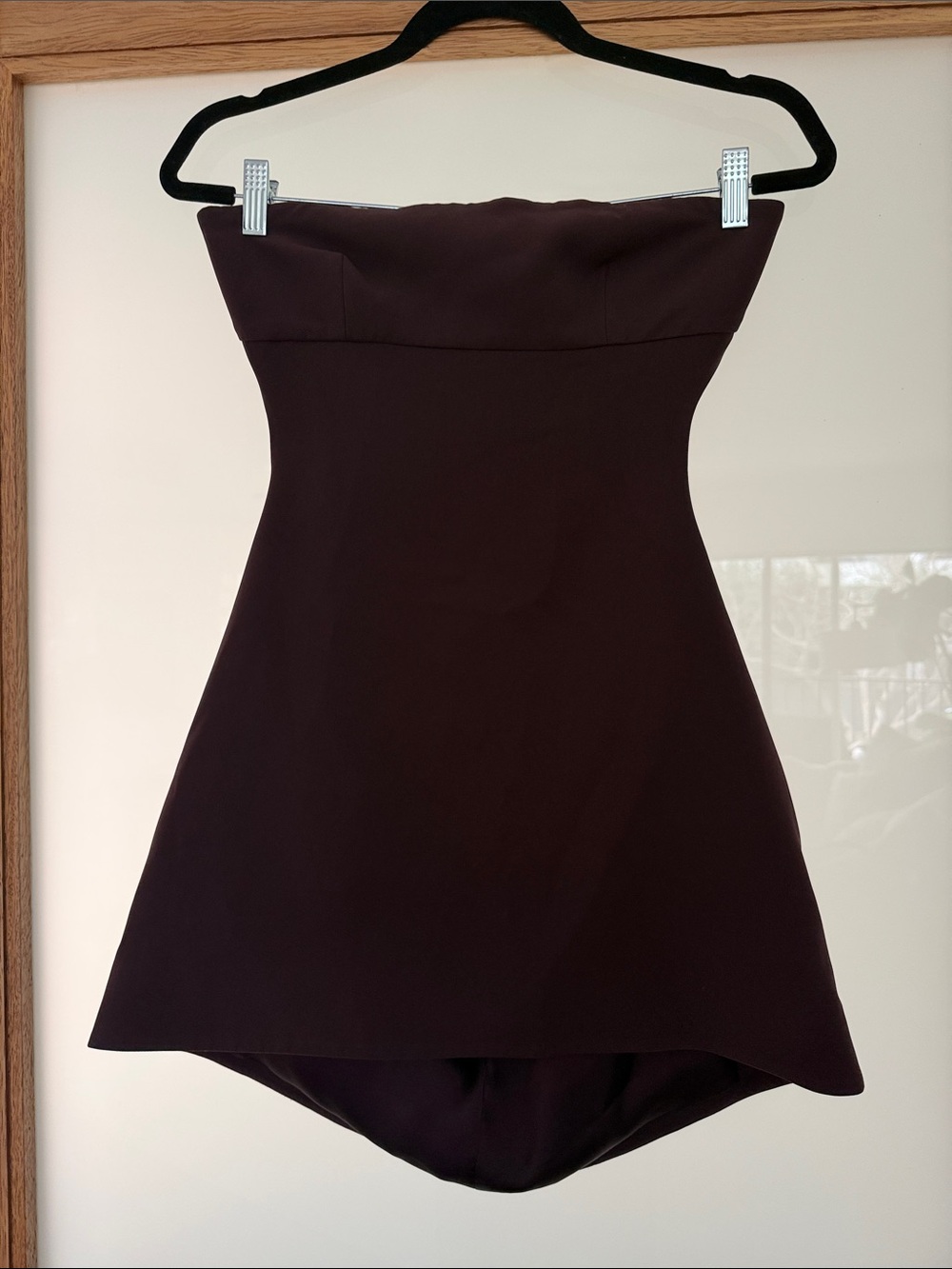 Helsa Strapless A-Line Dress in Deep Plum